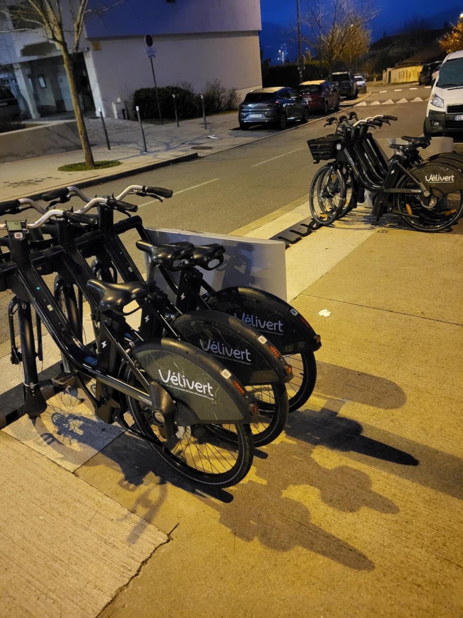 Avec Parking Gratuit